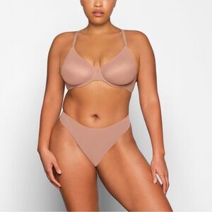 SKIMS Nude Bra Demi Unlined